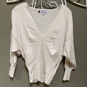 JENNIFER LOPEZ knit top